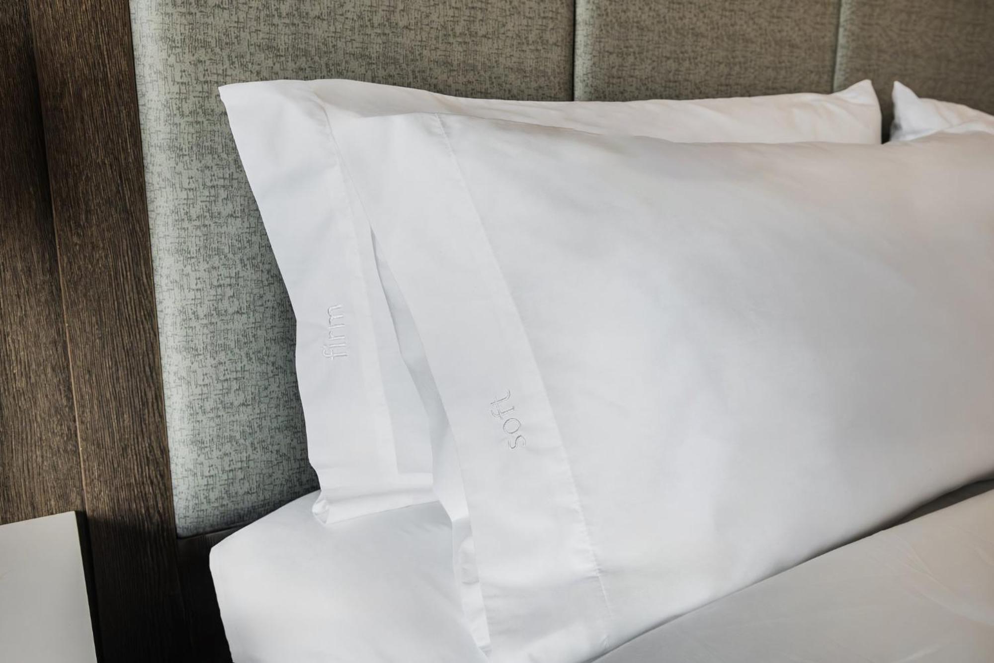 Holiday Inn Express & Suites - Toronto Airport South By Ihg Ngoại thất bức ảnh