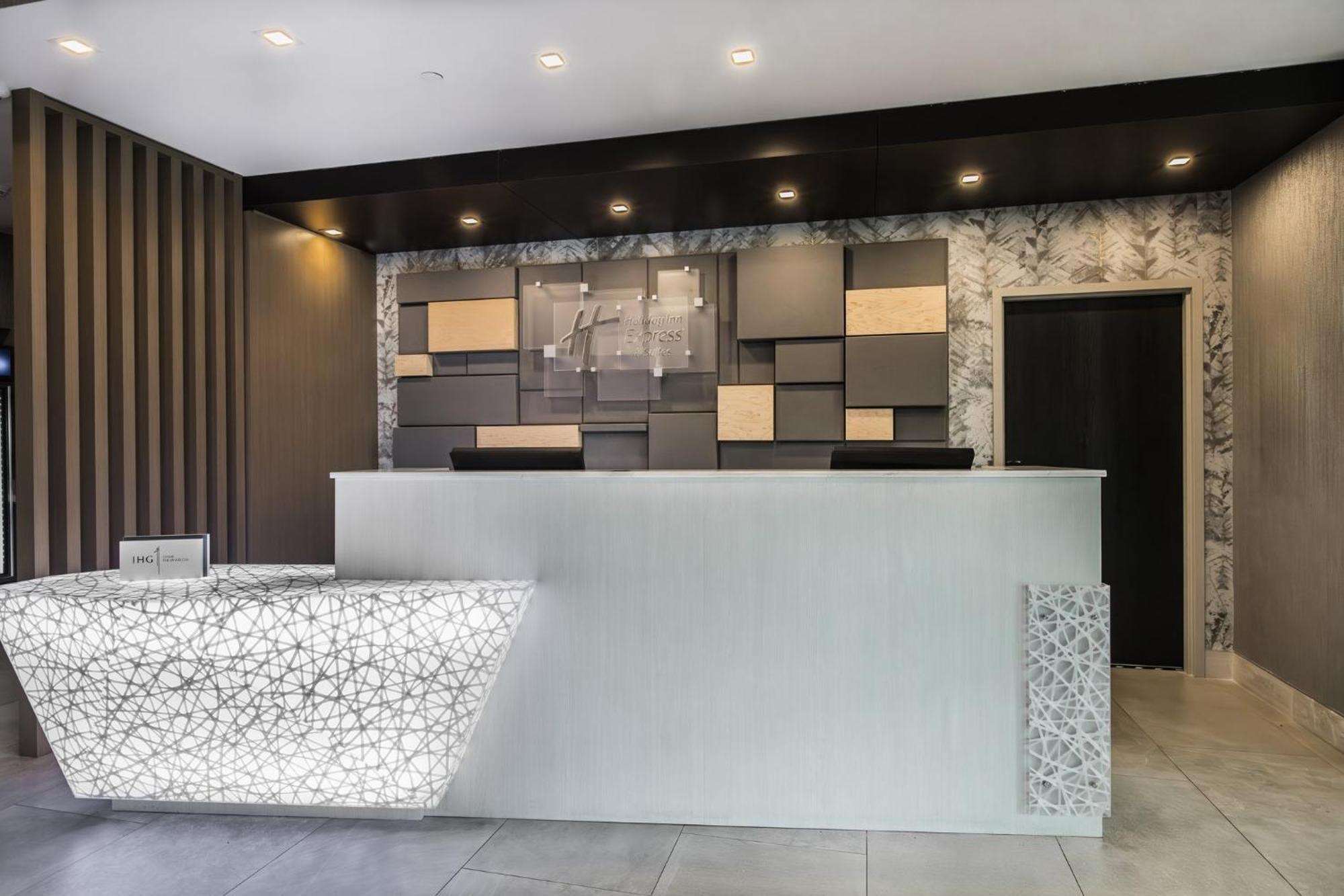 Holiday Inn Express & Suites - Toronto Airport South By Ihg Ngoại thất bức ảnh