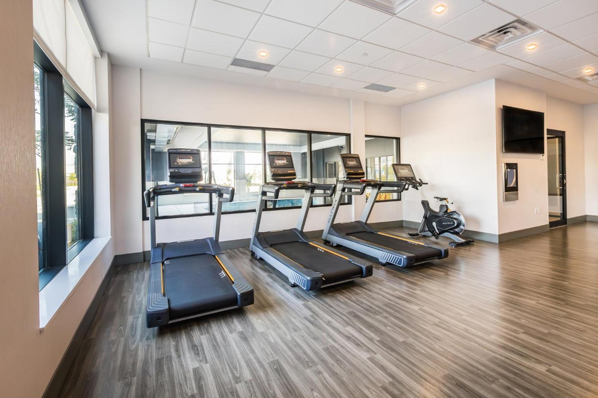 Holiday Inn Express & Suites - Toronto Airport South By Ihg Ngoại thất bức ảnh