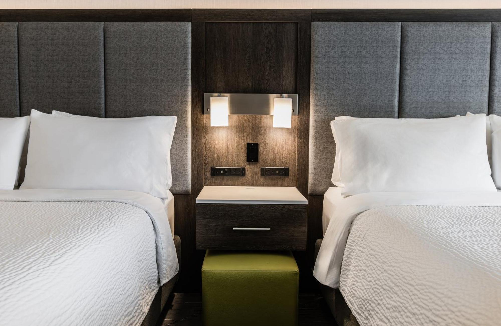 Holiday Inn Express & Suites - Toronto Airport South By Ihg Ngoại thất bức ảnh