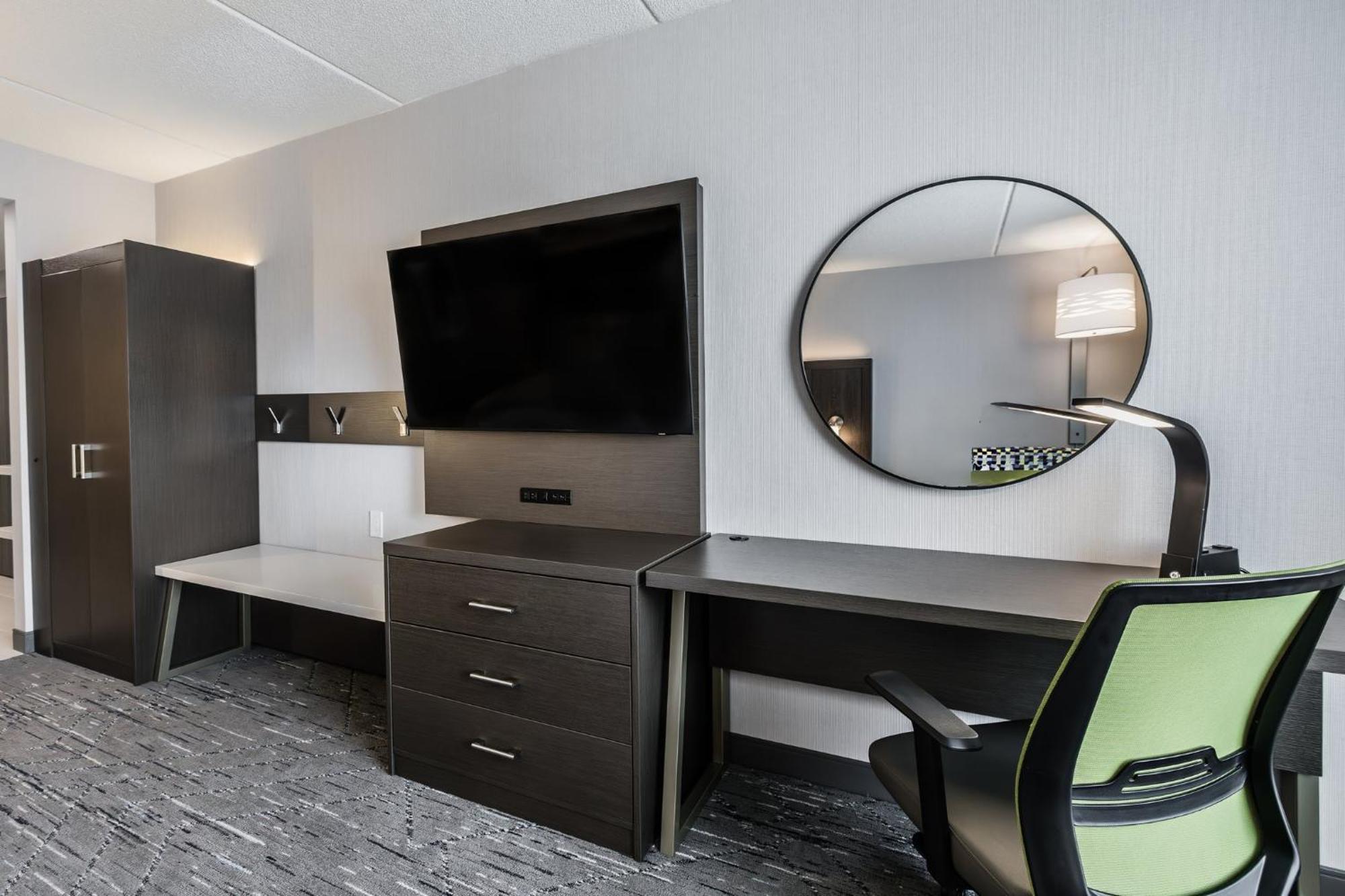 Holiday Inn Express & Suites - Toronto Airport South By Ihg Ngoại thất bức ảnh