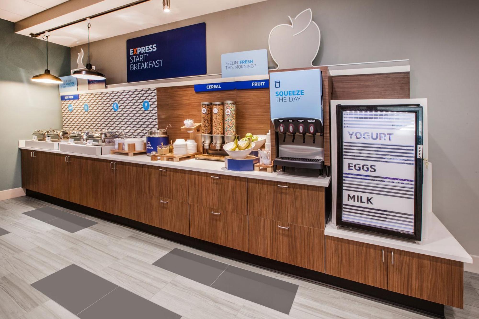Holiday Inn Express & Suites - Toronto Airport South By Ihg Ngoại thất bức ảnh